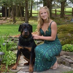 Meet your Posher, Keely